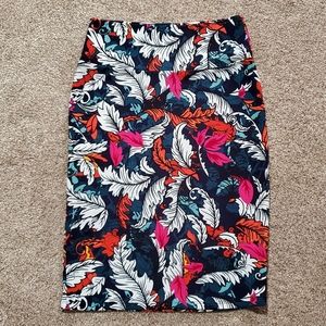 LulaRoe beautiful variety of colors skirt